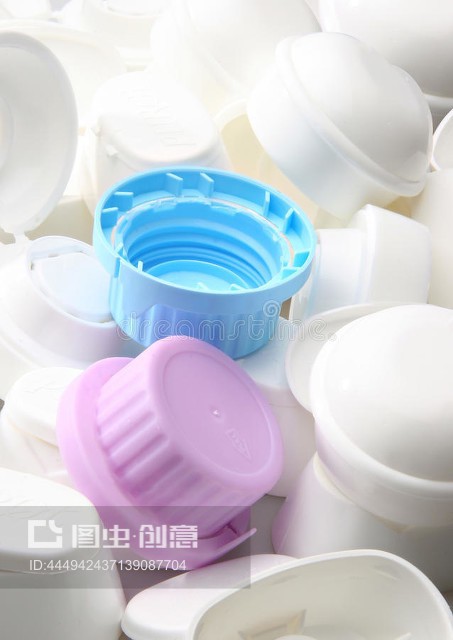 塑料制品 便利与挑战并存的双刃剑